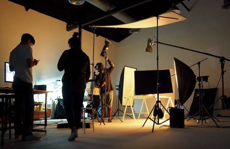 Behind the scenes 18