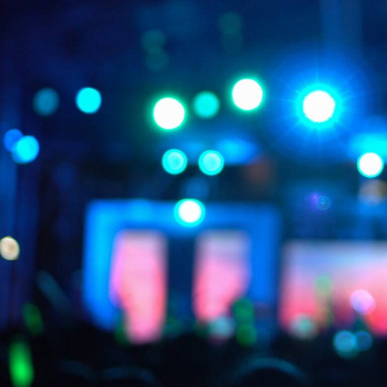 Corporate-Poldark-hypnotist-Stage-Hypnosis-mi