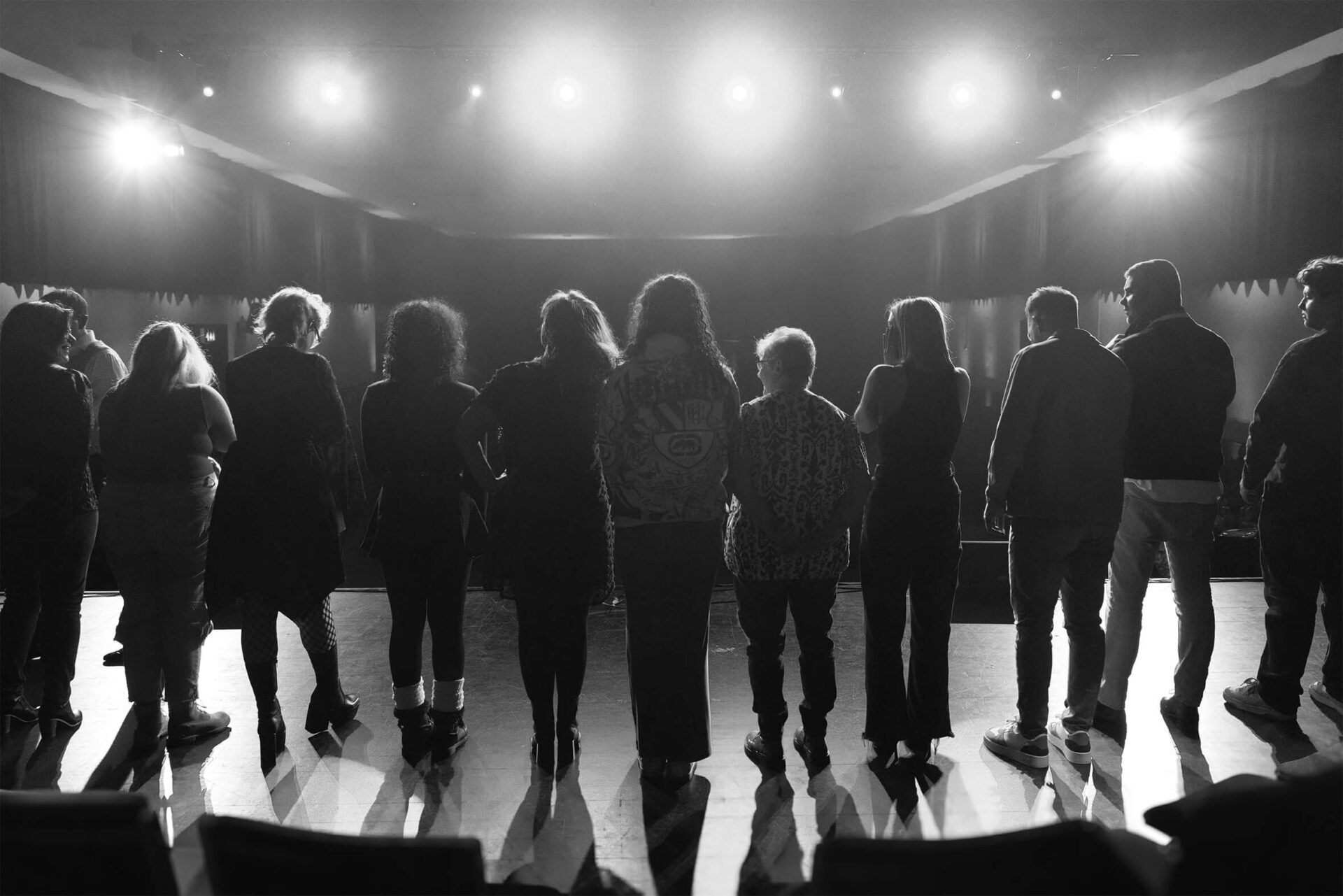 Taking a bow (B&W) resised